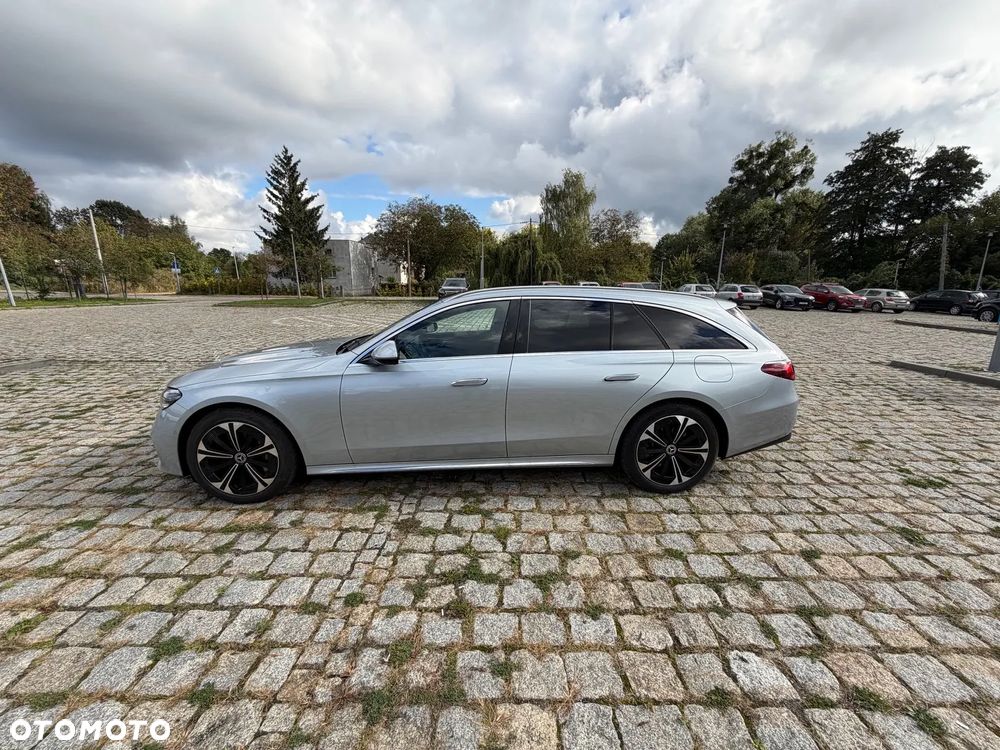 Mercedes-Benz Klasa E 300 Exclusive - 4