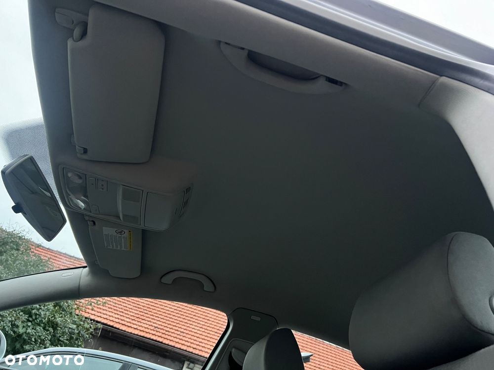 Volkswagen Passat 2.0 TDI DPF Comfortline - 24