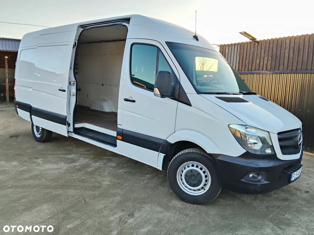 Mercedes-Benz Sprinter - 10