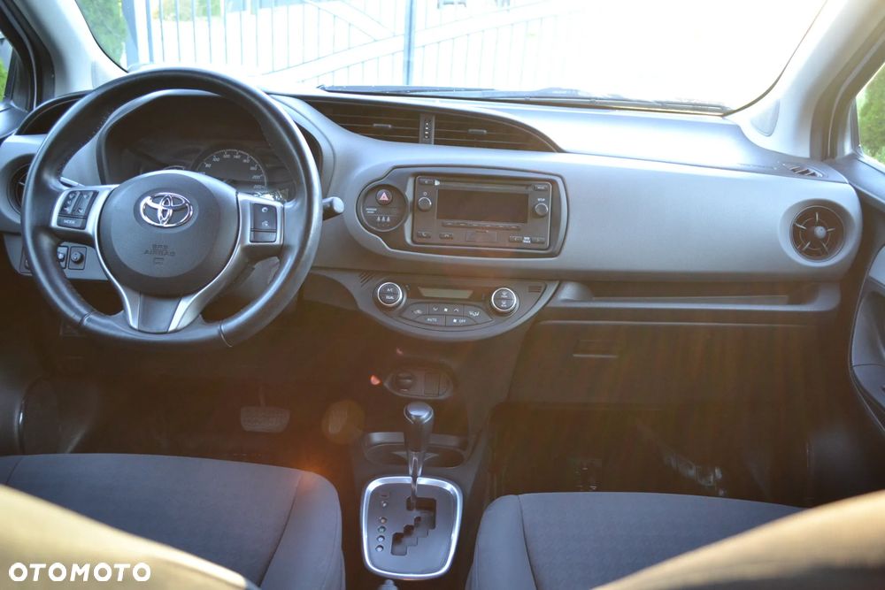 Toyota Yaris Hybrid 100 Active EU6 - 21