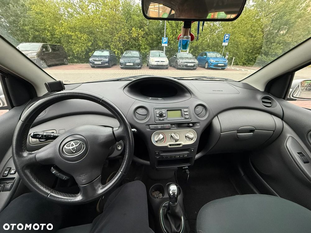 Toyota Yaris 1.0 Luna - 9