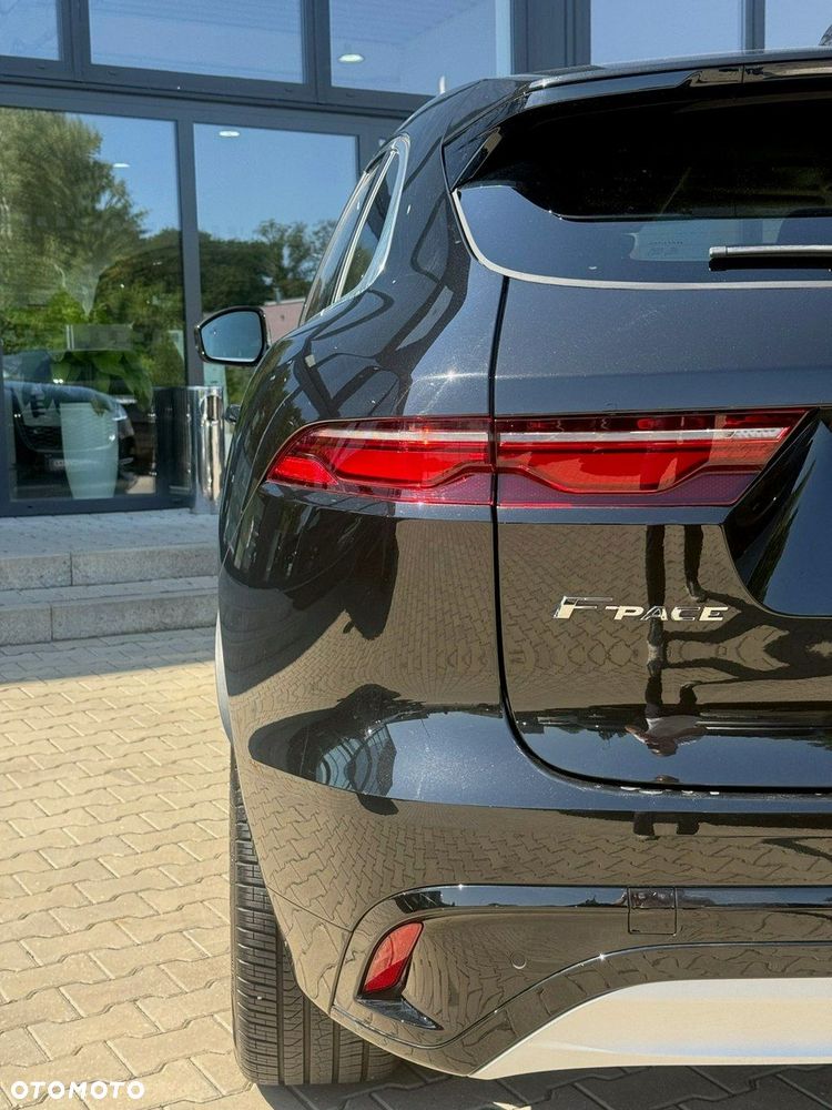 Jaguar F-Pace - 11