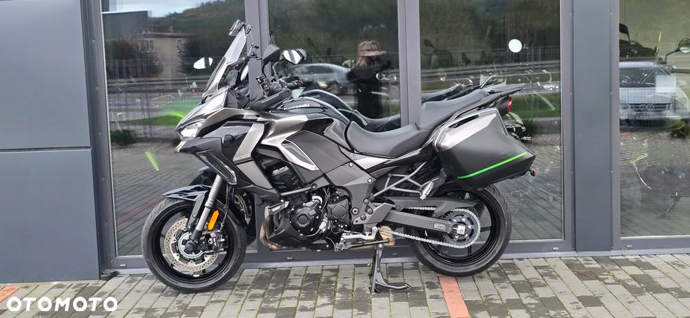 Kawasaki Versys 1100 SE - 23