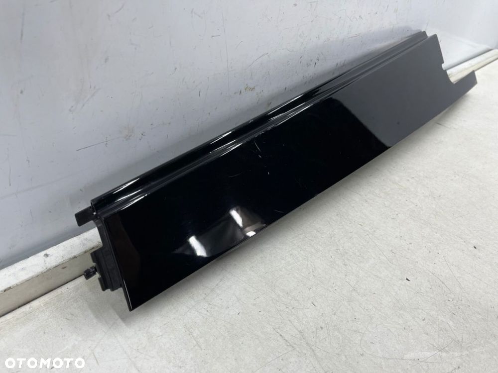 Listwa Range Rover 4 IV L405 12-21r. PRAWA tylna środkowa nakładka osłona słupka drzwi połysk - 2