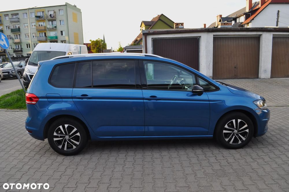 Volkswagen Touran 2.0 TDI SCR IQ.DRIVE - 4