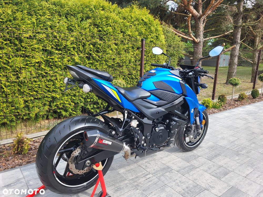 Suzuki GSX - 8