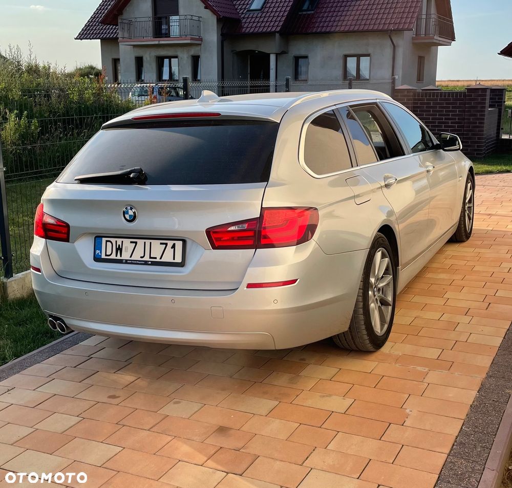 BMW Seria 5 520d Luxury Line - 9
