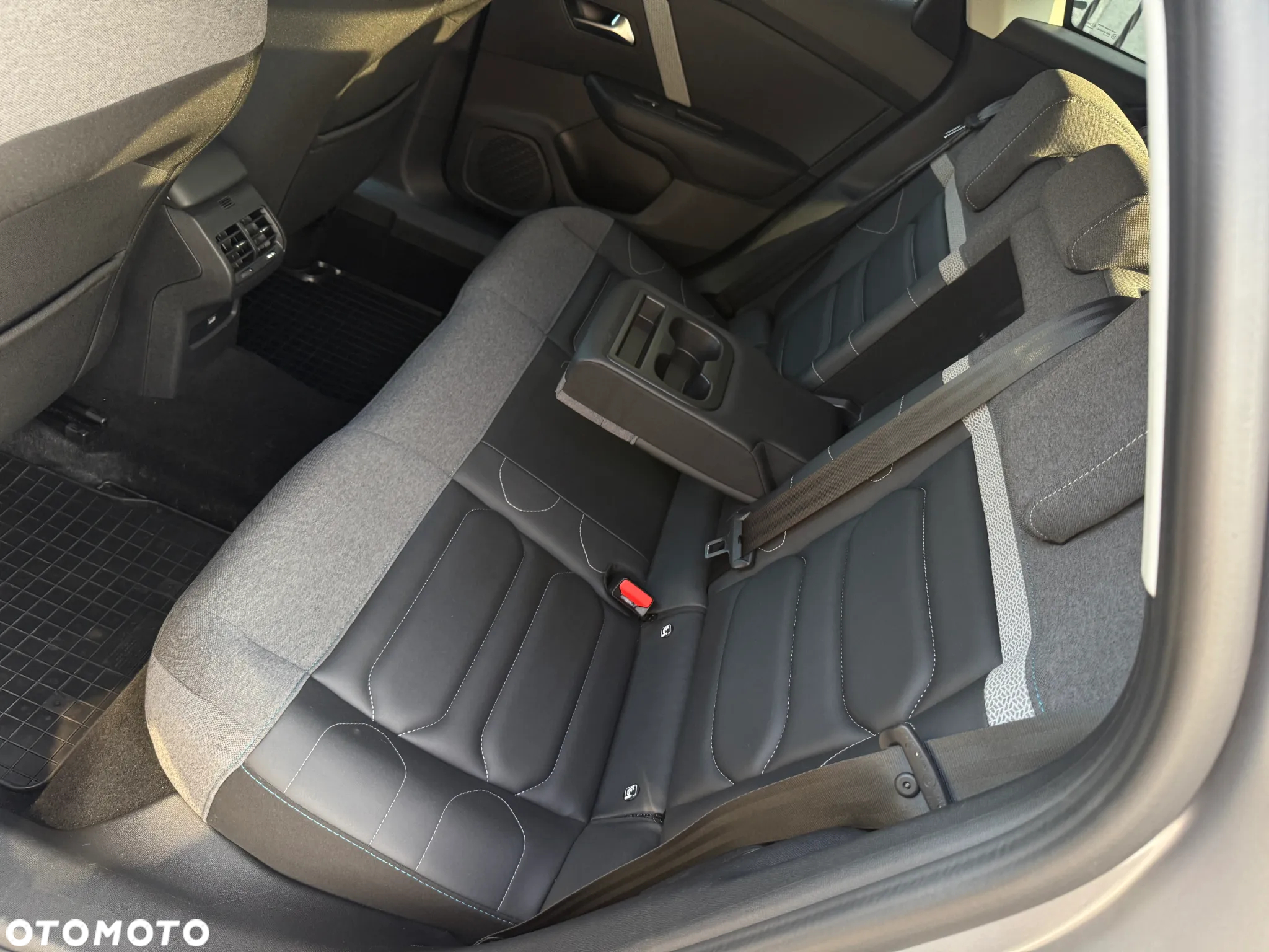 Citroën C4 1.5 BlueHDi Shine S&S - 33