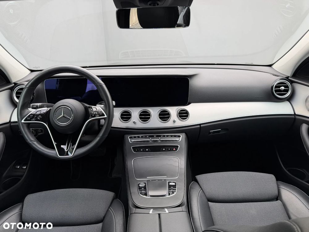 Mercedes-Benz Klasa E - 31