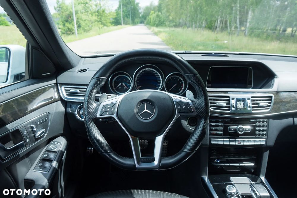 Mercedes-Benz Klasa E 63 AMG T 4Matic AMG Speedshift MCT - 34