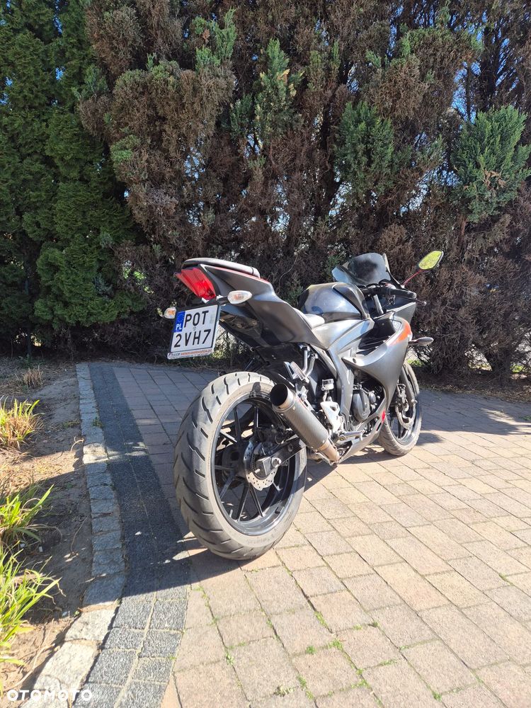 Suzuki GSX - 34