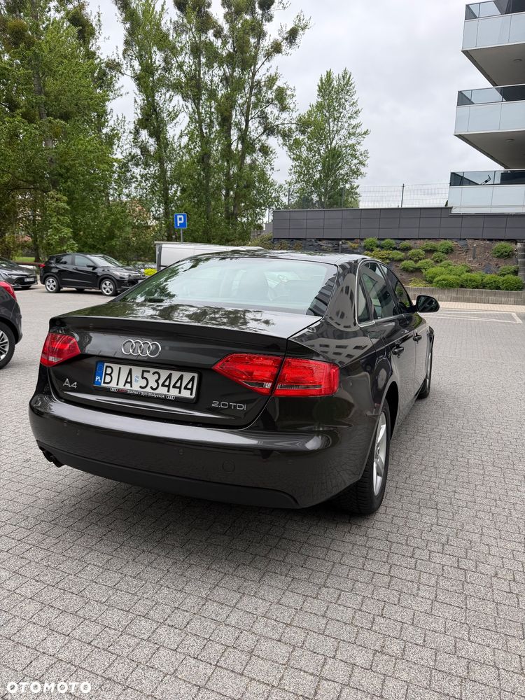 Audi A4 Limousine - 3