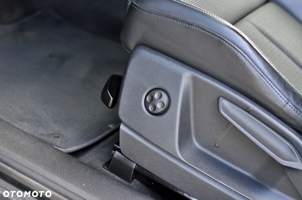 Audi Q5 50 TFSIe quattro S tronic S line - 23