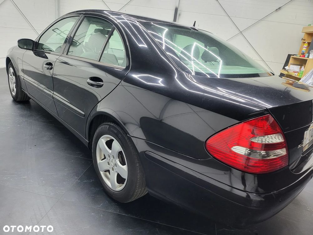 Mercedes-Benz Klasa E 200 Kompressor Classic Sport Edition - 21