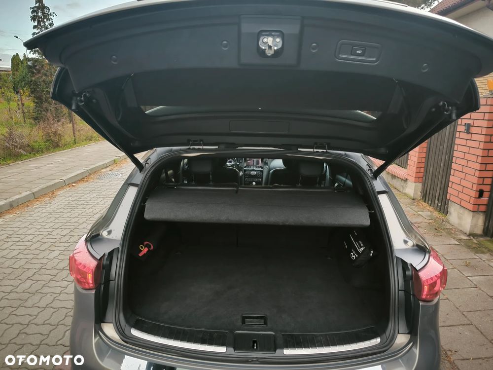 Infiniti QX70 3.0d S Premium - 12