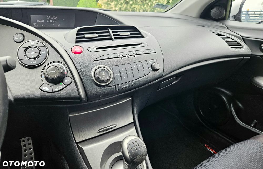 Honda Civic 1.4 Comfort - 26