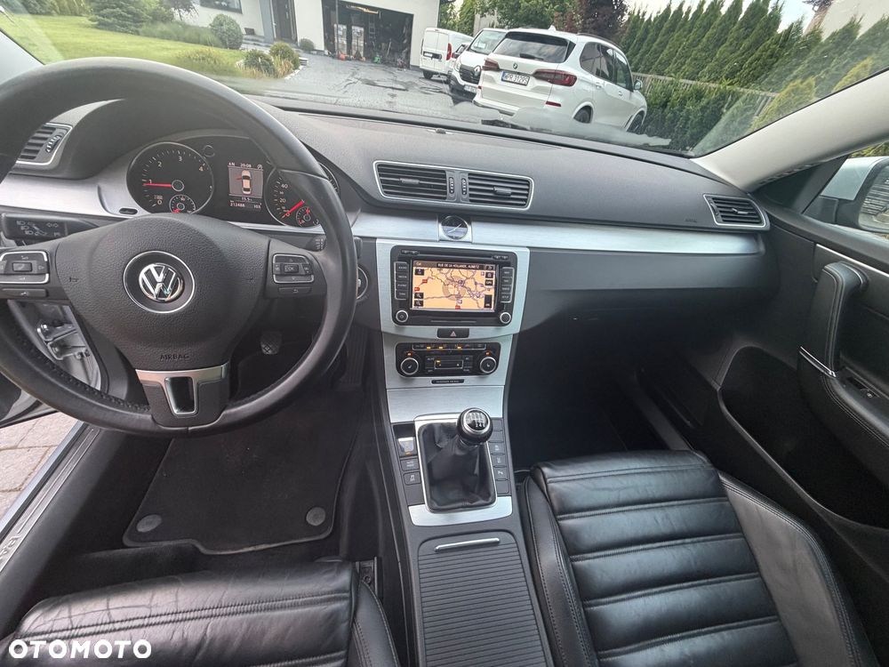 Volkswagen Passat 2.0 TDI Comfortline Optimum - 14