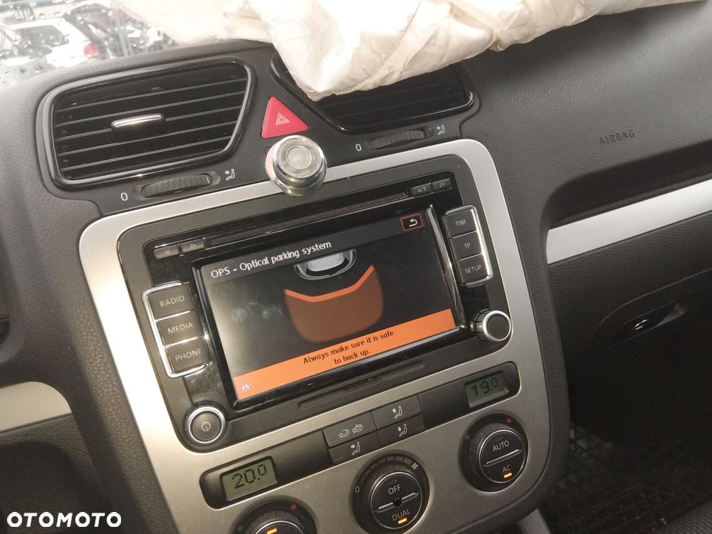VW Scirocco z silnikiem 1,4 TSI Ozn. CAVD i skrzynią manualną 6 b ozn. KWB lakier kod LR5Z - 6