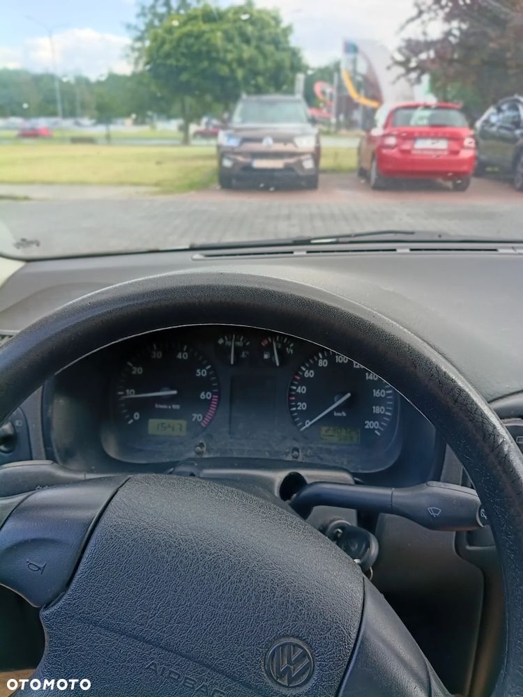 Volkswagen Polo 1.0 Comfortline - 10