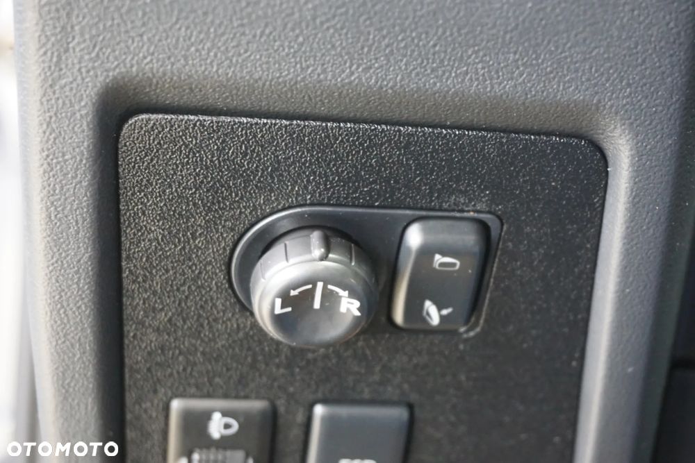 Nissan Qashqai 2.0 dCi DPF tekna - 29