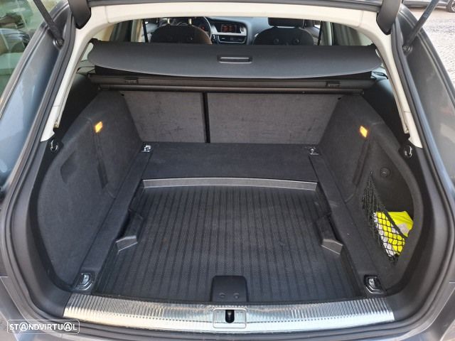 Audi A4 Avant 2.0 TDI Advance - 48