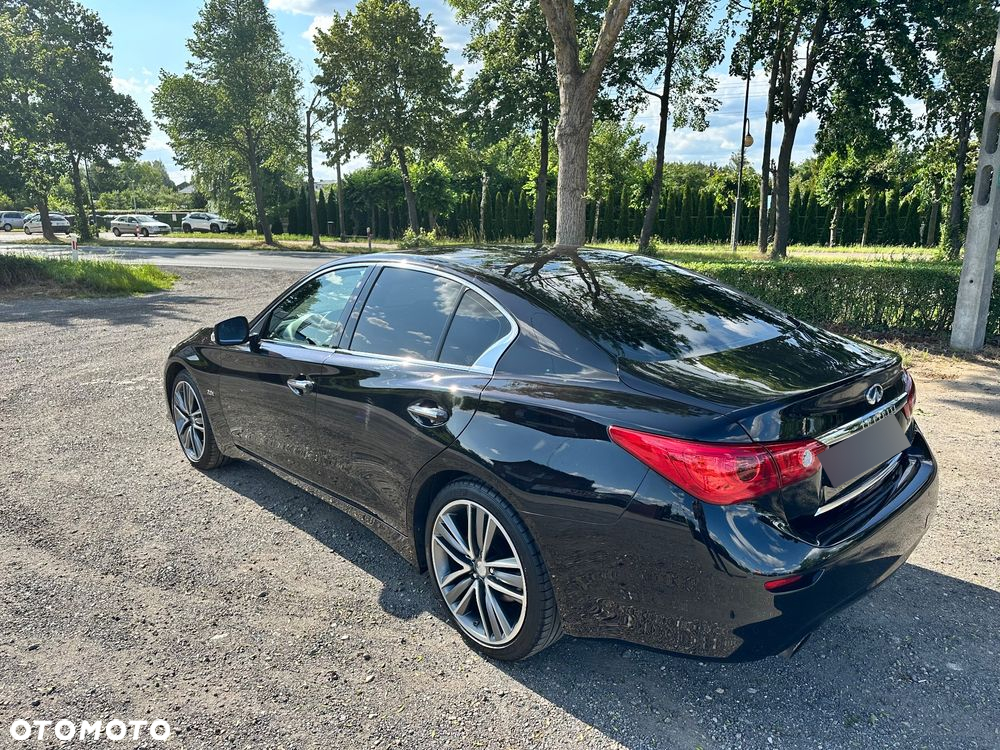 Infiniti Q50 2.0t Sport Sound Studio by Bose - 3