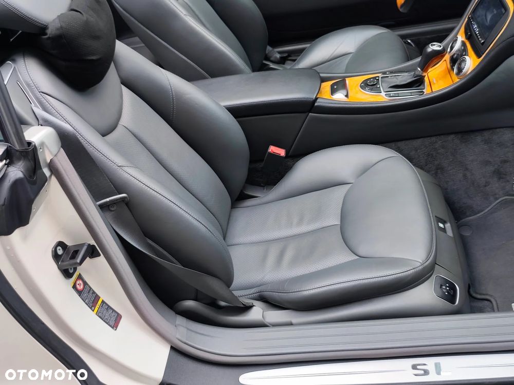 Mercedes-Benz SL - 27