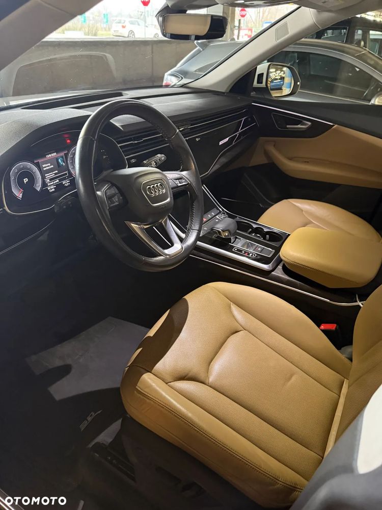 Audi Q8 - 6