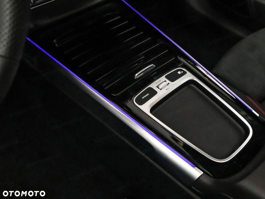 Mercedes-Benz GLB 200 AMG Line 7G-DCT - 13