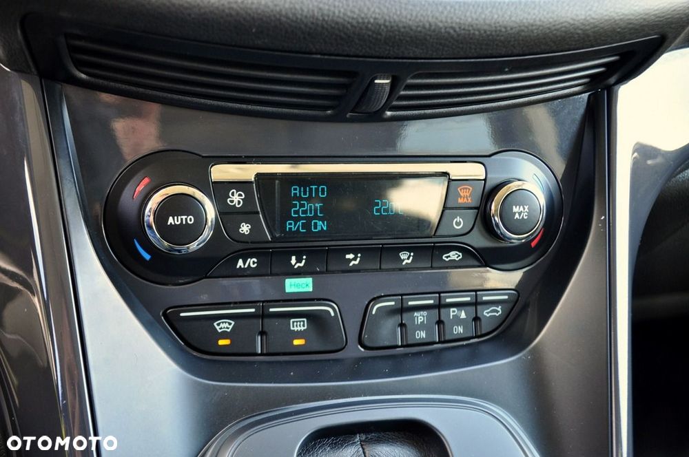 Ford Kuga - 34