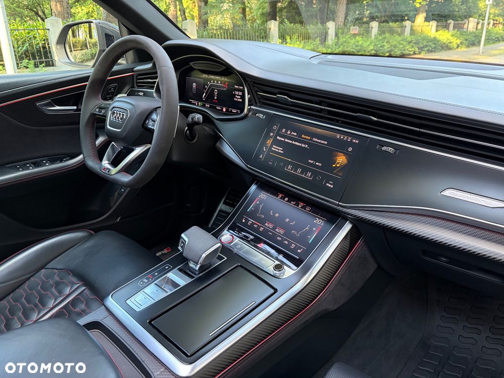 Audi RS Q8 - 24