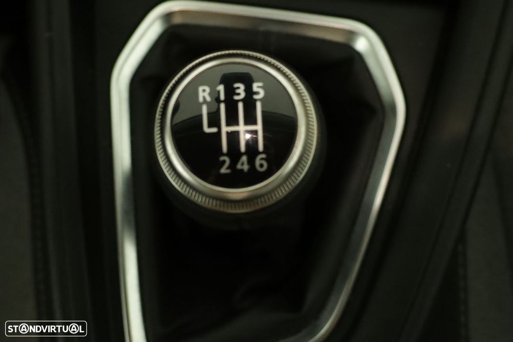 Mitsubishi Colt 1.0 MPI-T Invite - 13