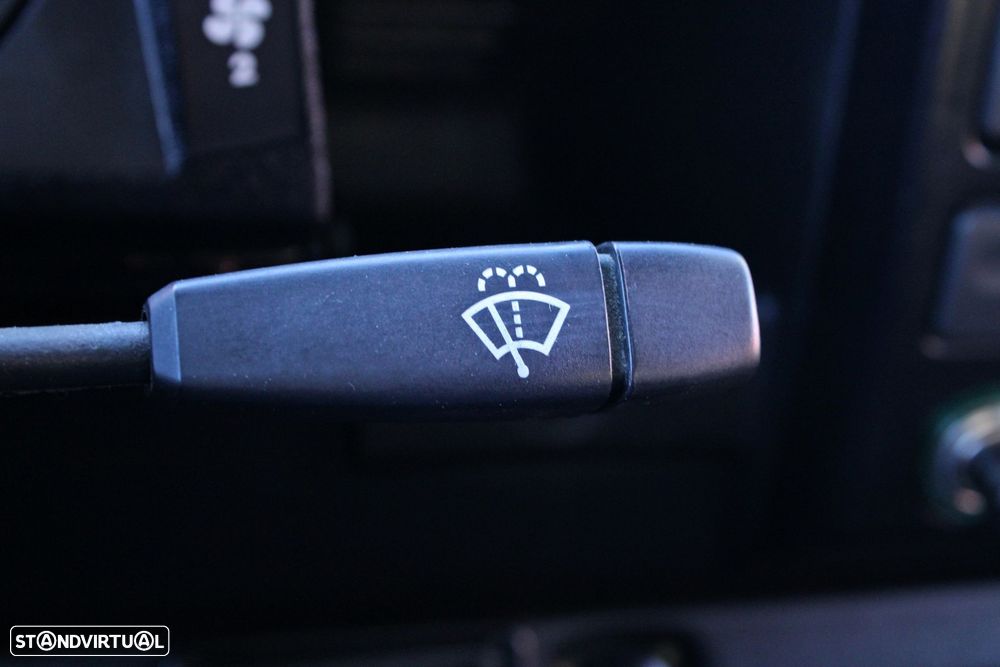 Land Rover Defender 90 2.5 TD5 Metal Top - 8