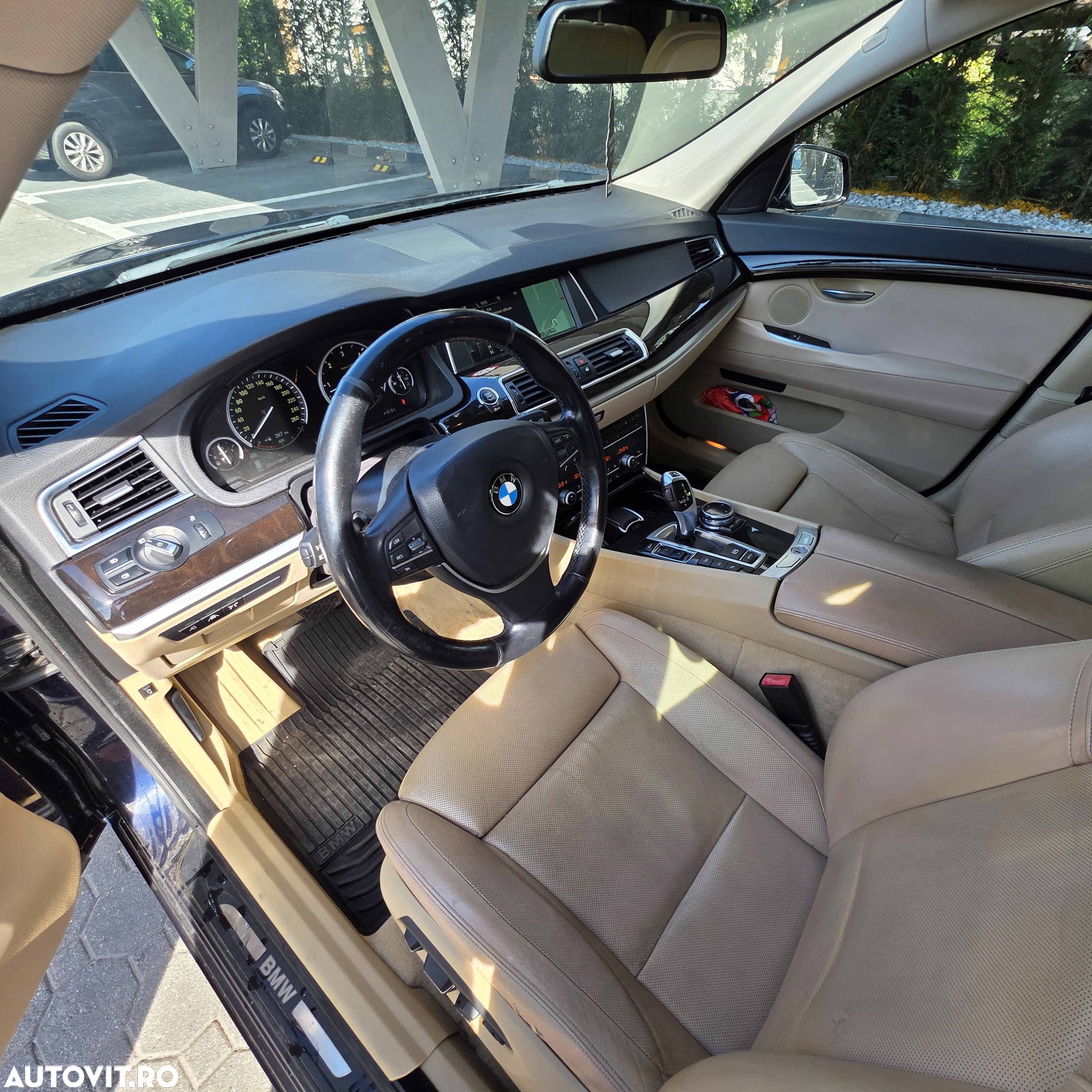 BMW Seria 5 530d xDrive AT - 8