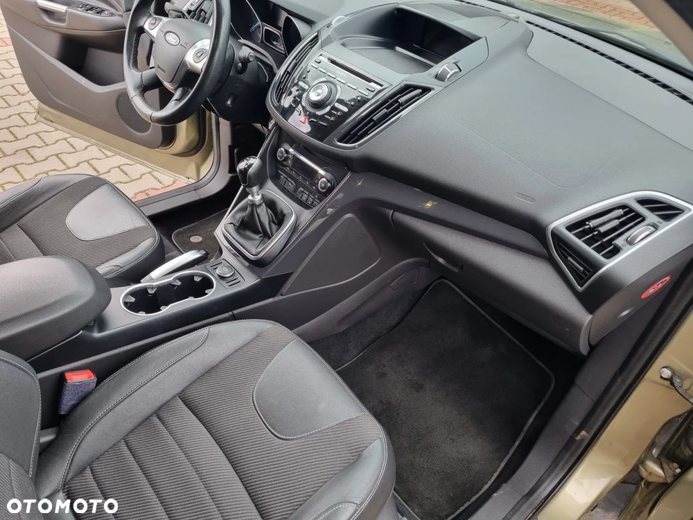 Ford Kuga 2.0 TDCi Titanium - 25