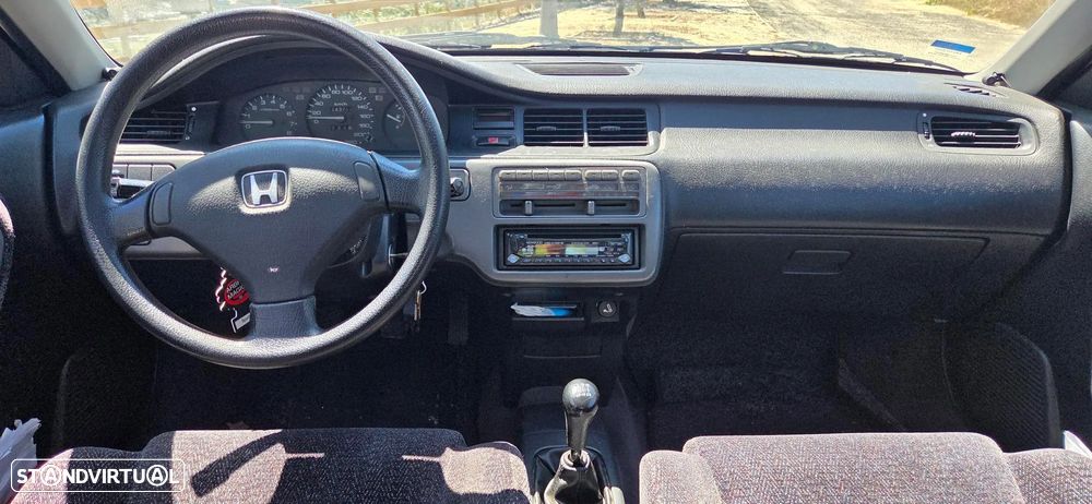 Honda Civic 1.6 VTi - 5