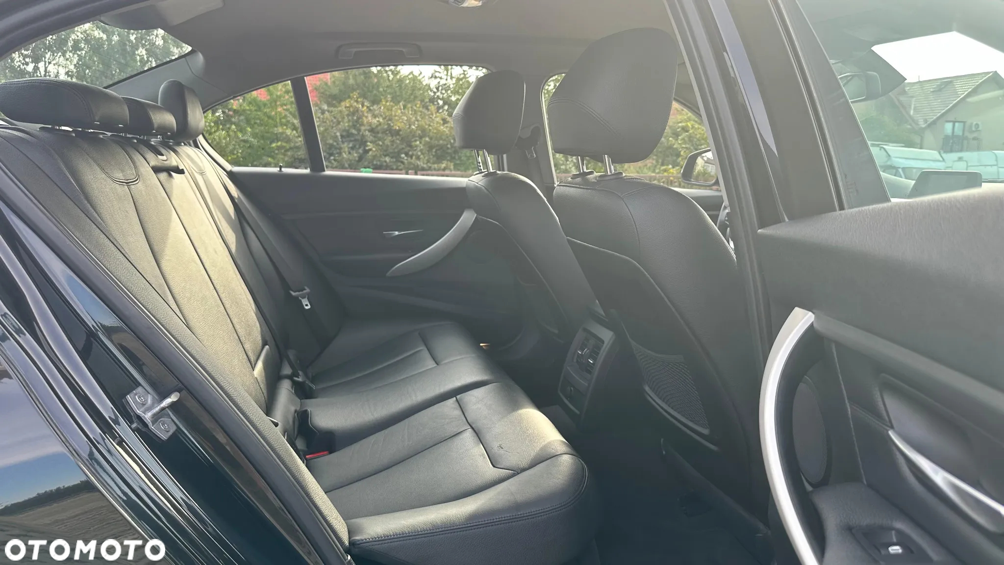 BMW Seria 3 320d xDrive - 25