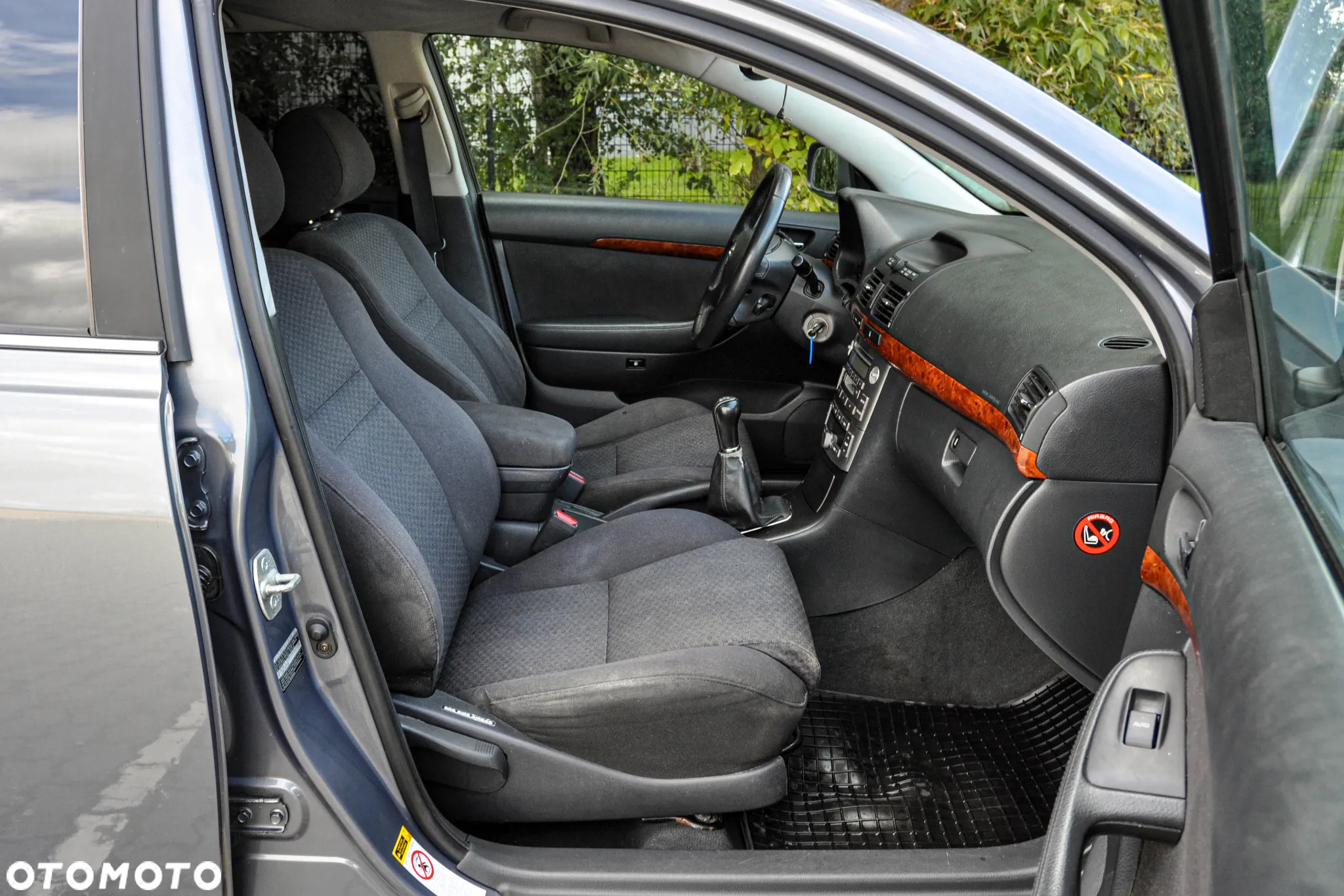 Toyota Avensis - 11