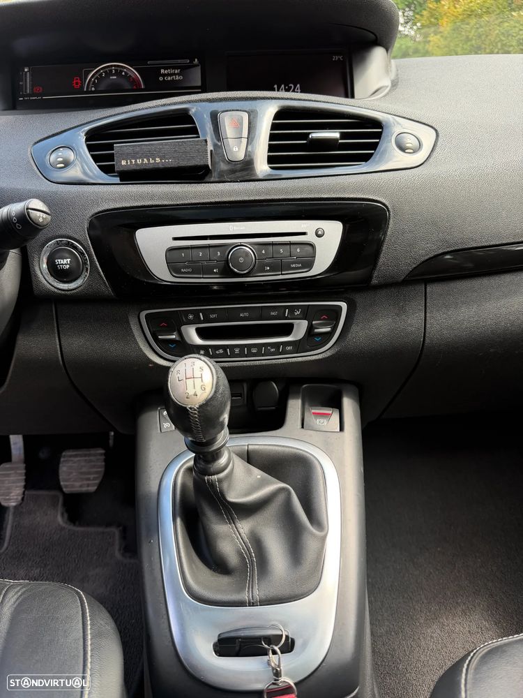 Renault Grand Scénic 1.6 dCi Bose Edition SS - 26