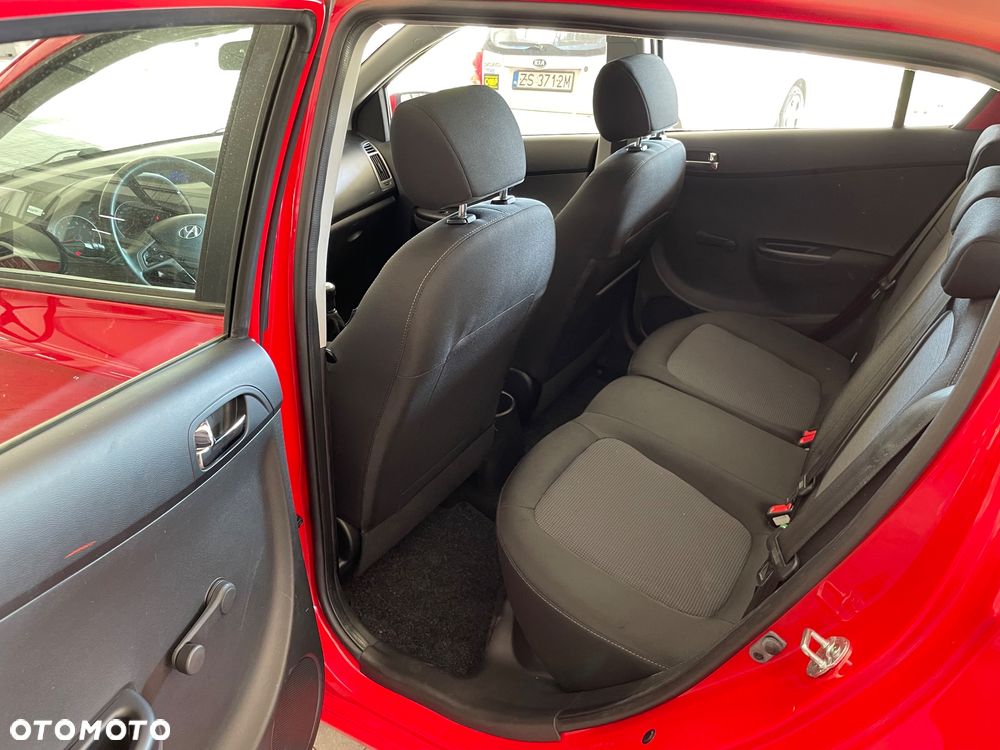 Hyundai i20 1.25 Comfort - 11