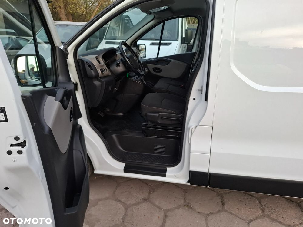 Renault Trafic 2017 LONG 1.6DCI 125KM KLIMA 3OSOBOWY - 15