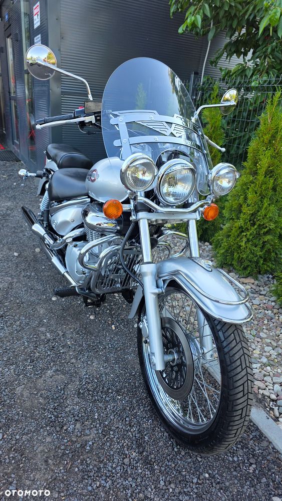 Suzuki Intruder - 37