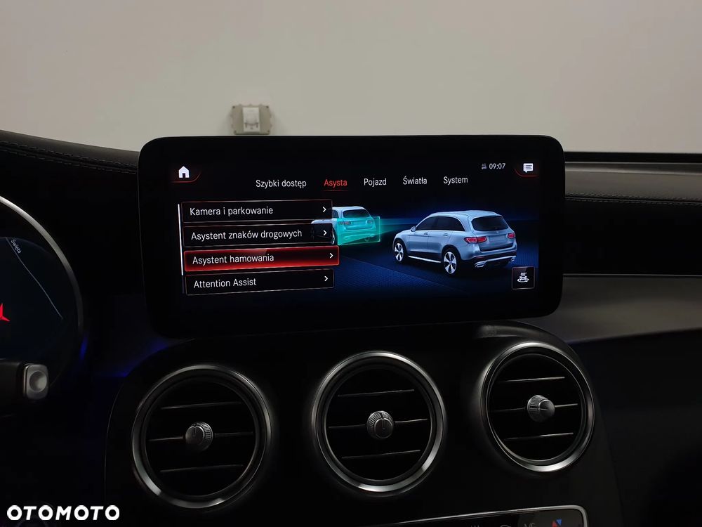 Mercedes-Benz GLC 300 de 4Matic 9G-TRONIC AMG Line Plus - 24
