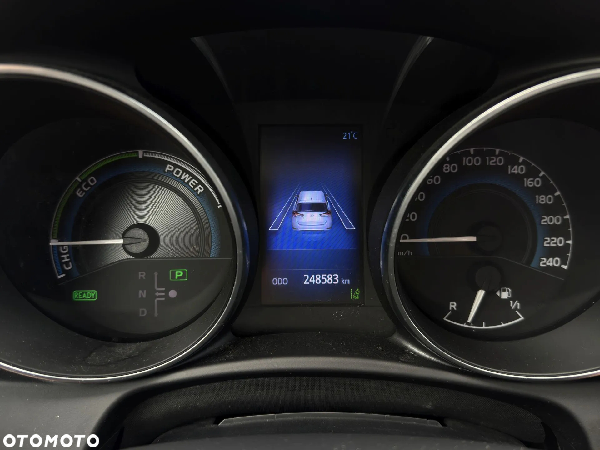 Toyota Auris Hybrid 135 Premium - 26