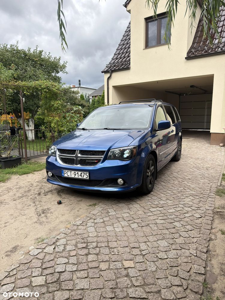 Dodge Grand Caravan - 4