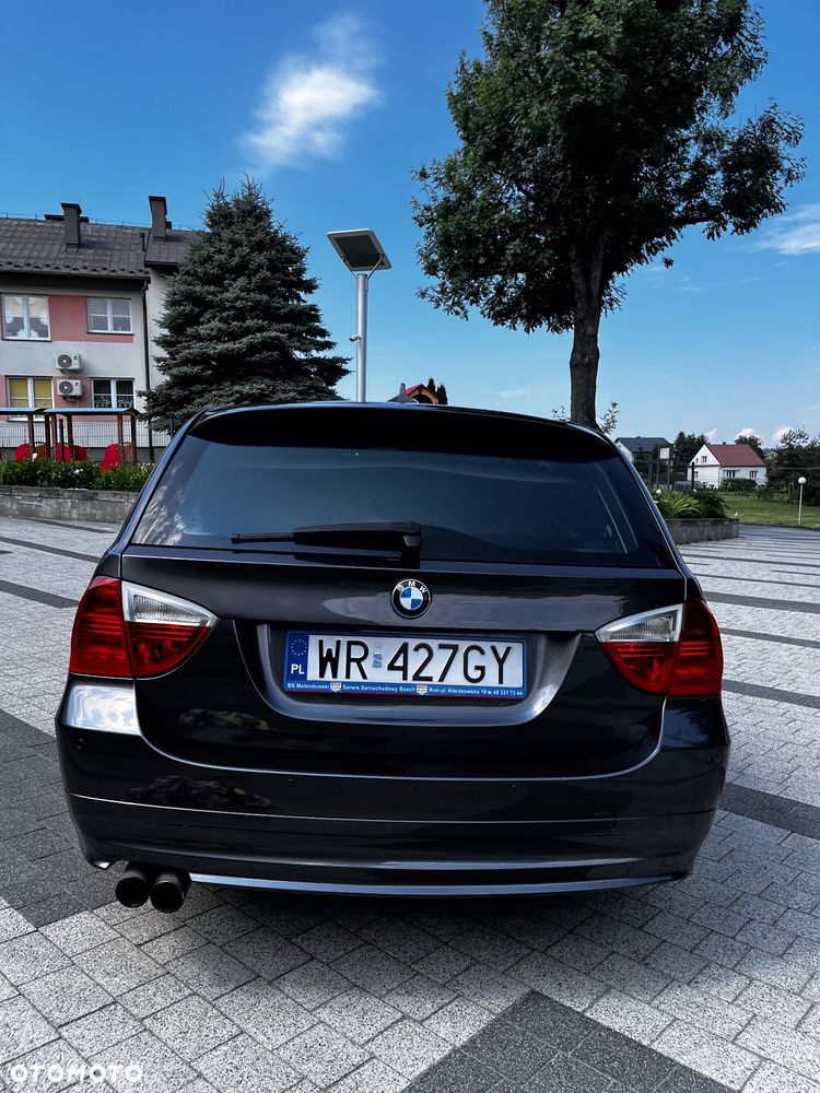 BMW Seria 3 325i xDrive - 36