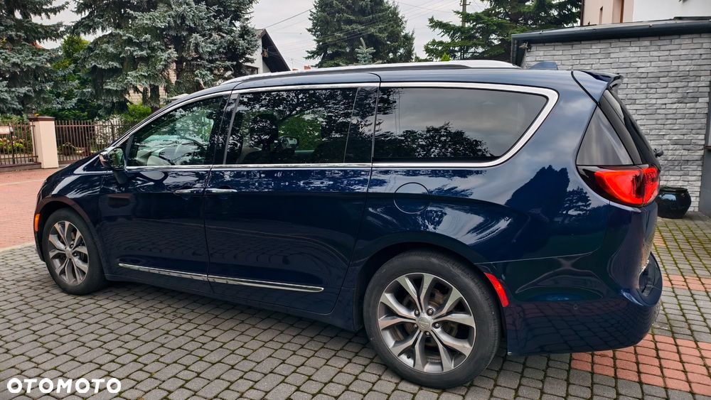 Chrysler Pacifica - 6