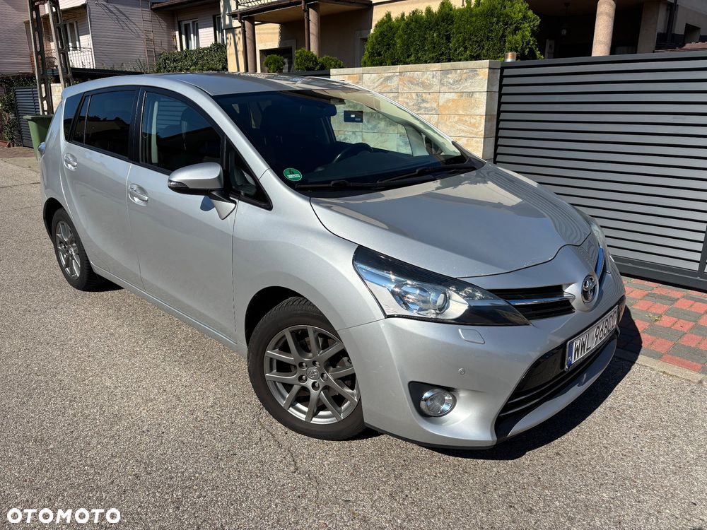 Toyota Verso 1.8 Prestige EU5 MS - 10