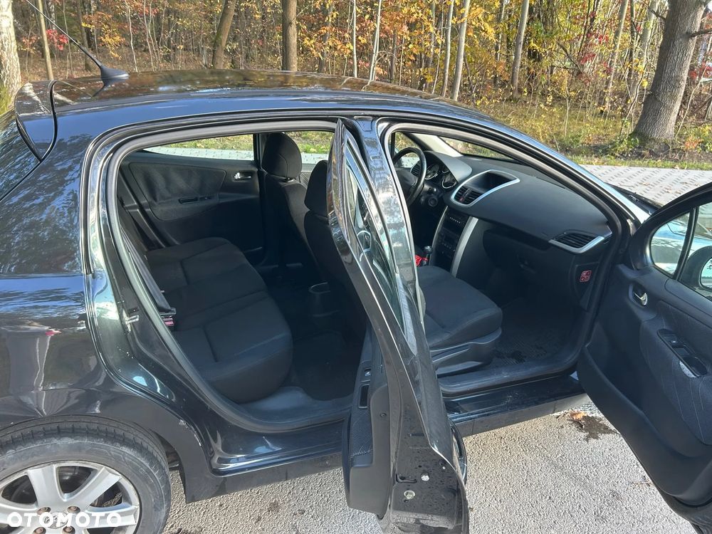 Peugeot 207 - 8