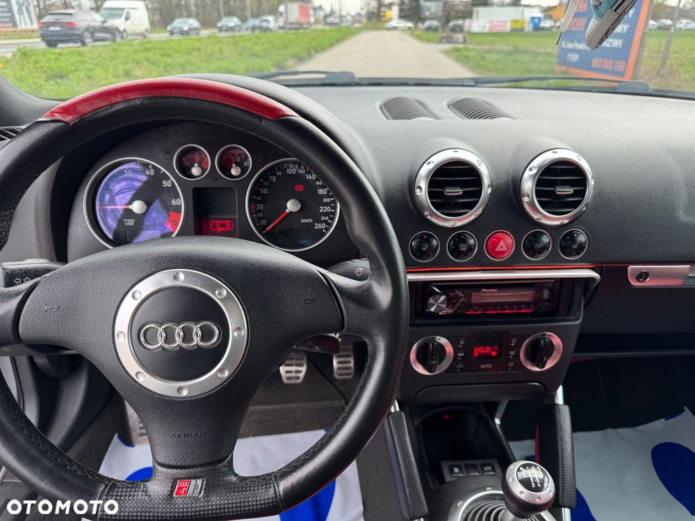 Audi TT Coupé 1.8T - 17